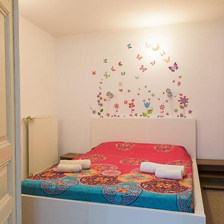 Center Walking Apartment And Room ブカレスト エクステリア 写真