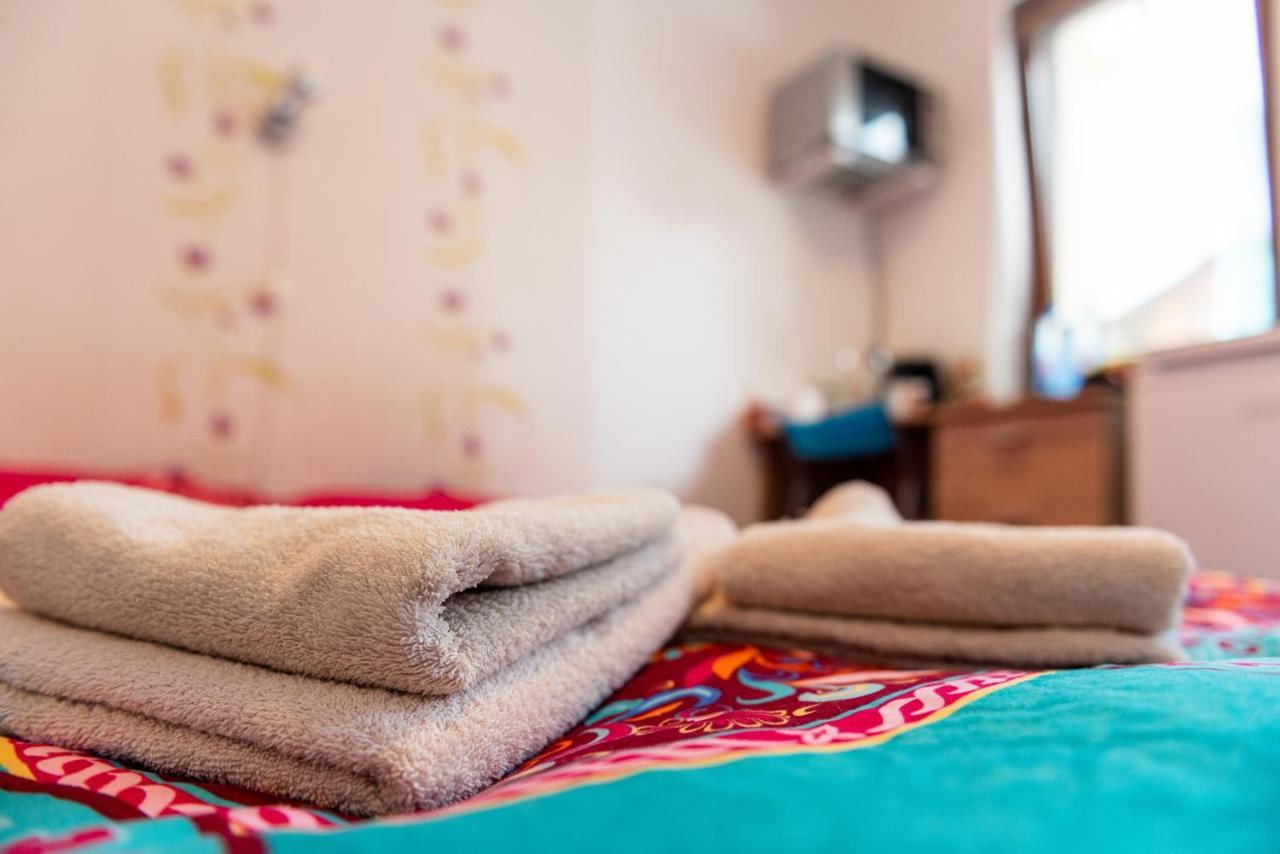 Center Walking Apartment And Room ブカレスト エクステリア 写真
